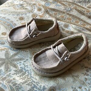 Hey Dude Toddler Shoe Size 7 Beige